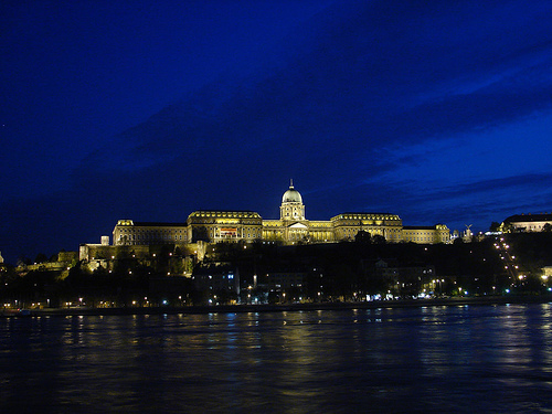 Budapest este is különleges látványt nyújt